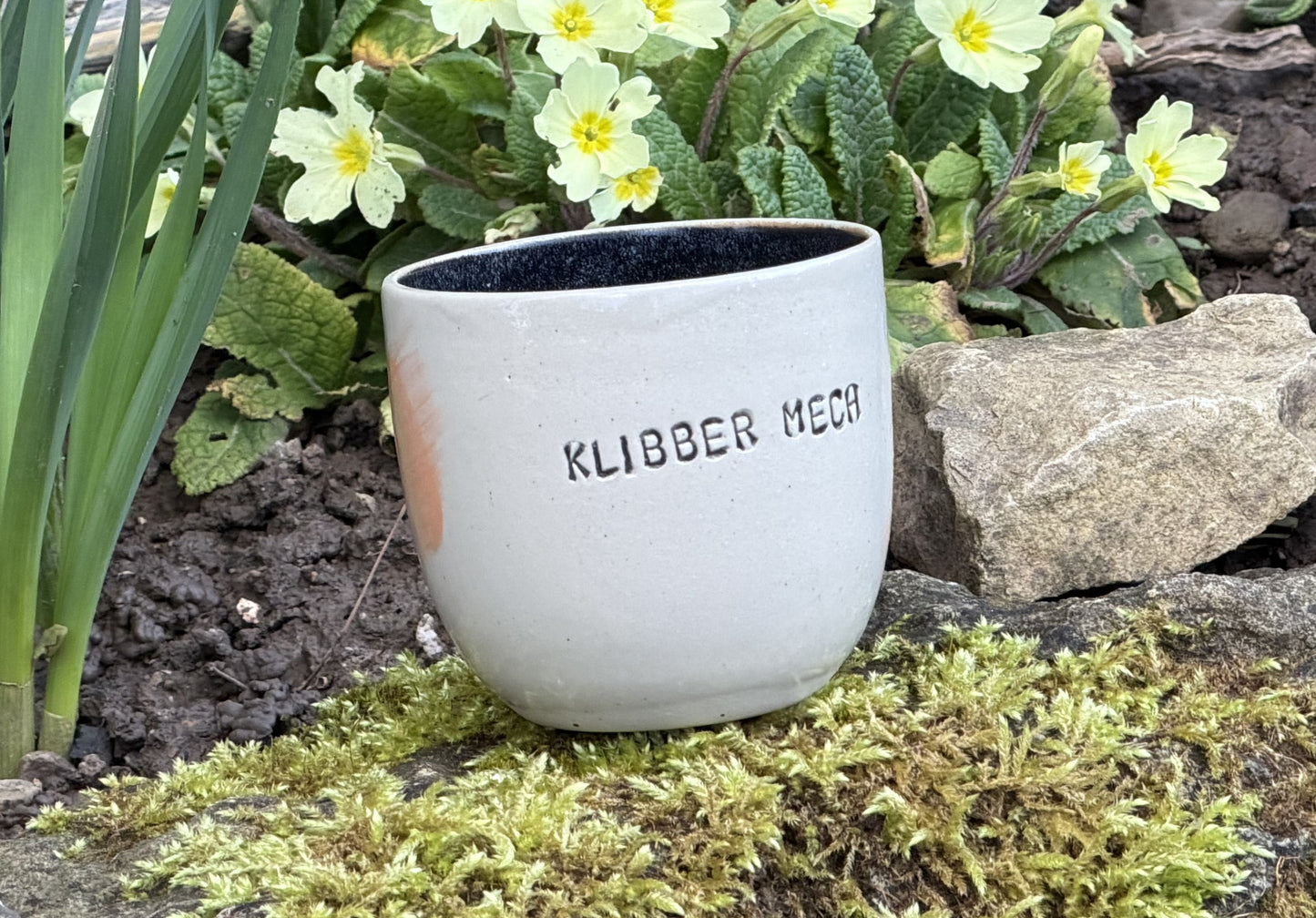 Handmade ceramic cup "klibber mech"