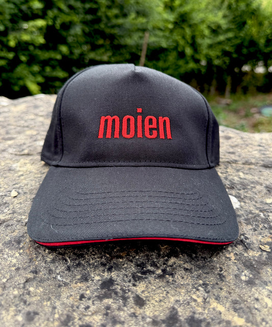 "moien" caps