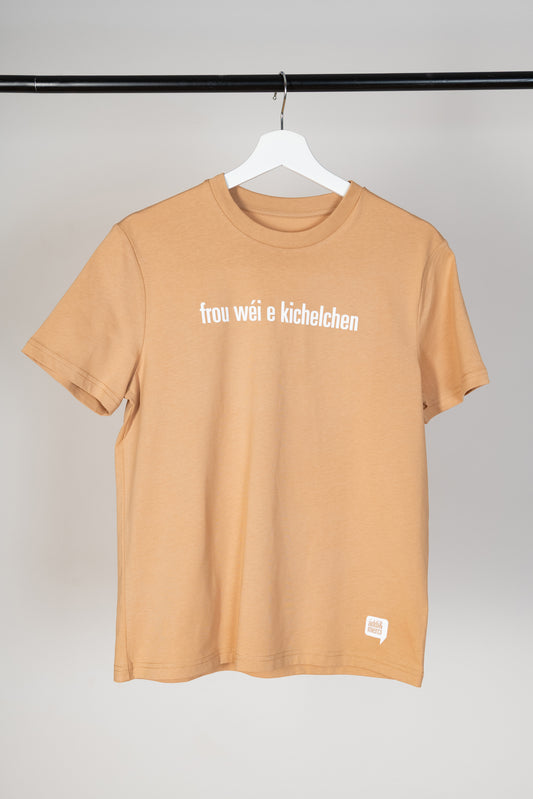 "frou wéi e kichelchen" Unisex T-Shirt
