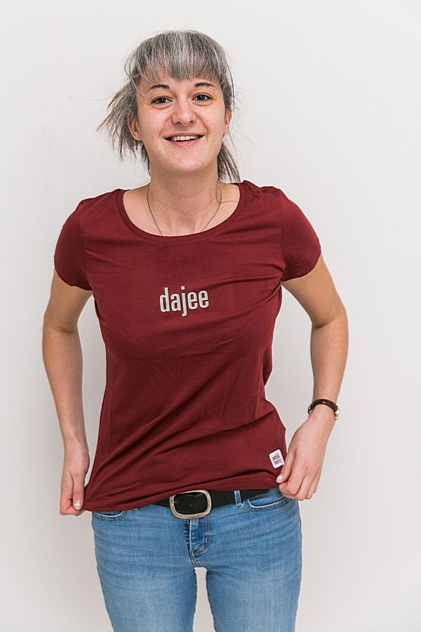 WOMEN’S T-Shirt 'dajee': Shirt colour „burgundy“, Print „light grey“